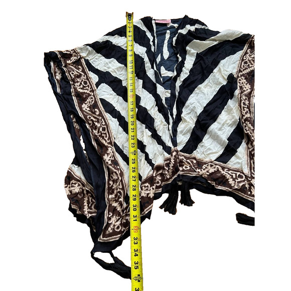 Theodora & Callum Open Front Ruana Tassels-Zebra-black/white Missy scarf A003151 - Picture 3 of 9